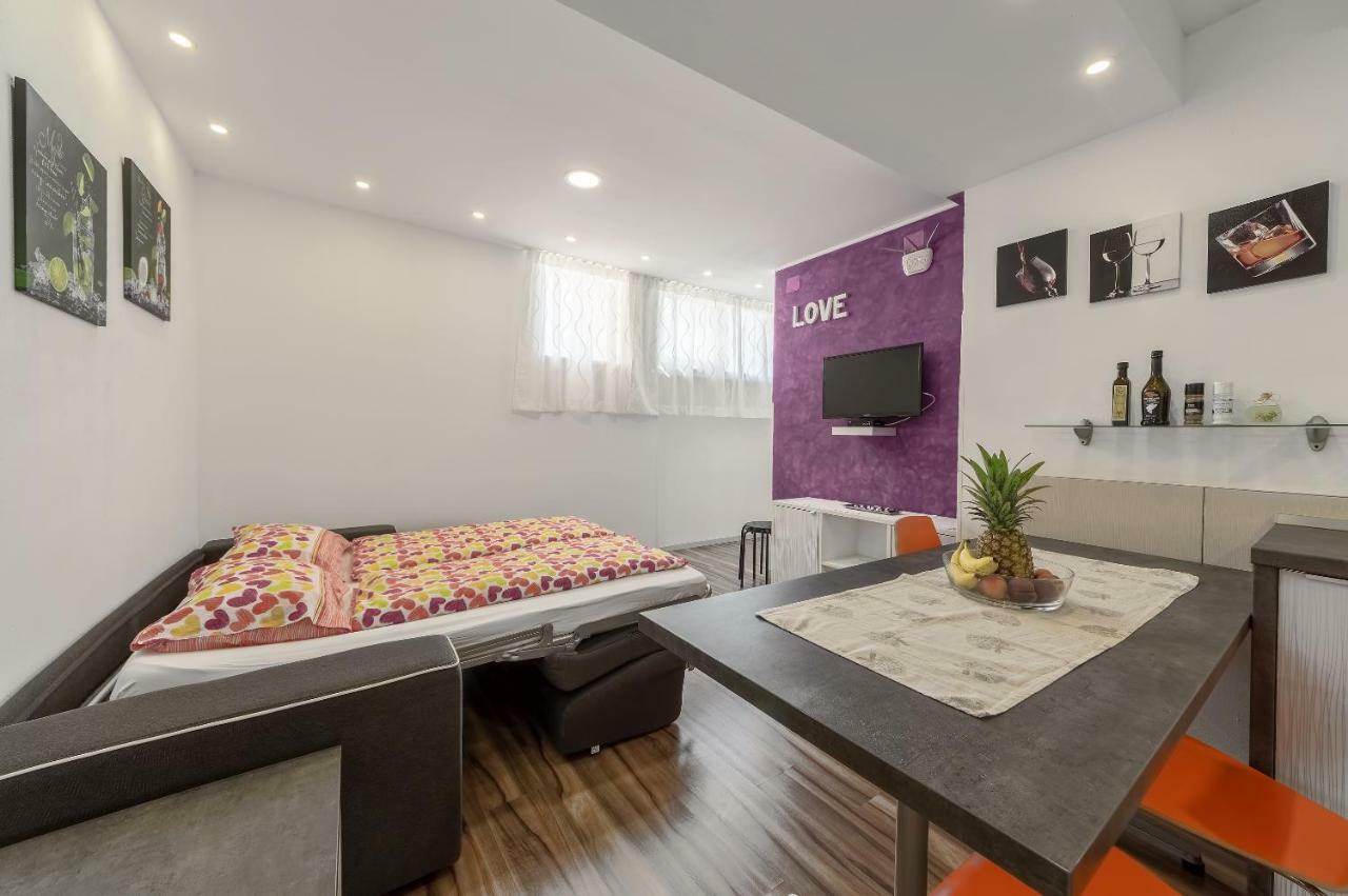 Eva- Modern Place Apartment