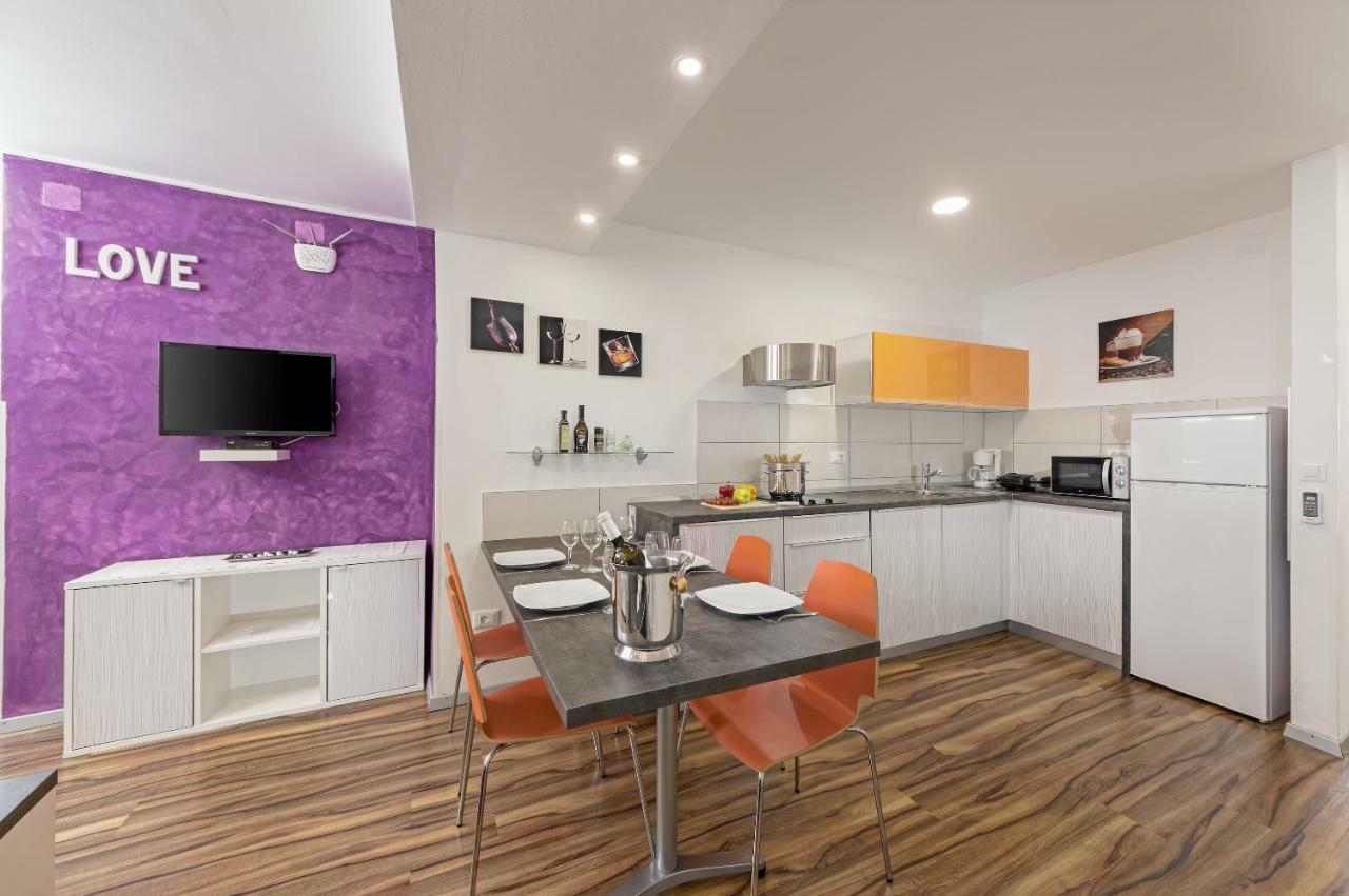 Eva- Modern Place Apartment Pula